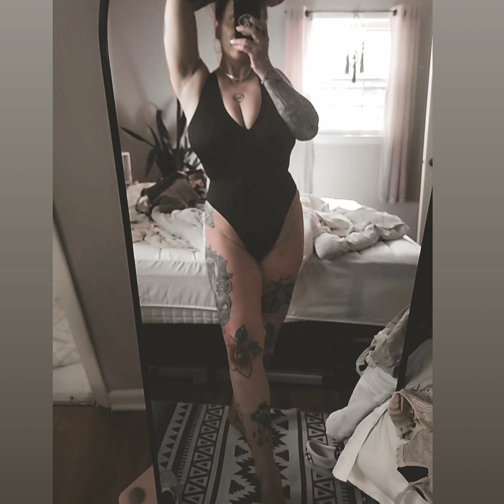 Hi Cut Plungy TA3 SWIMSUITBlack V-Neck Bodysuit